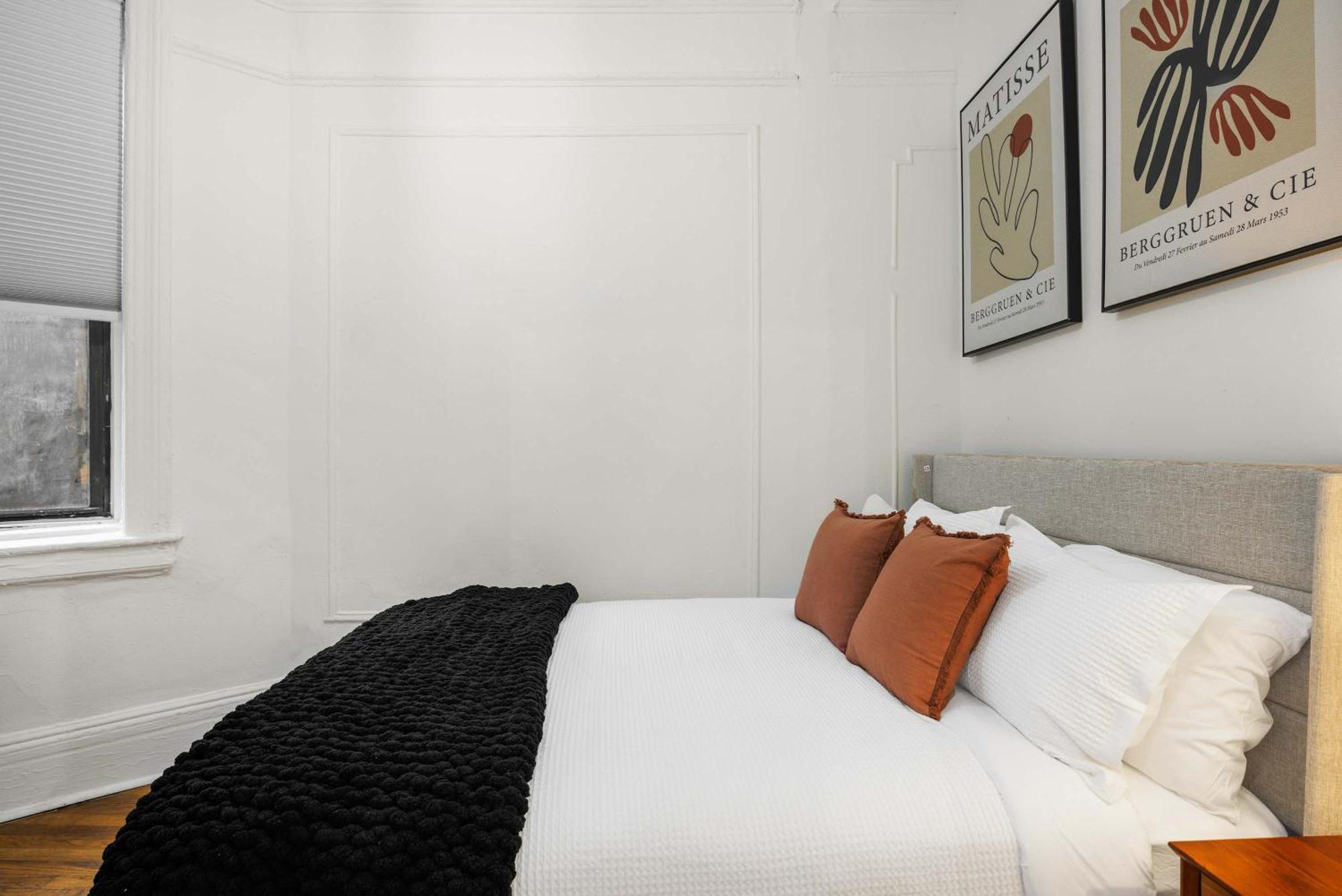 Timeless Charm Rustic 2br Hideaway In Nyc New York