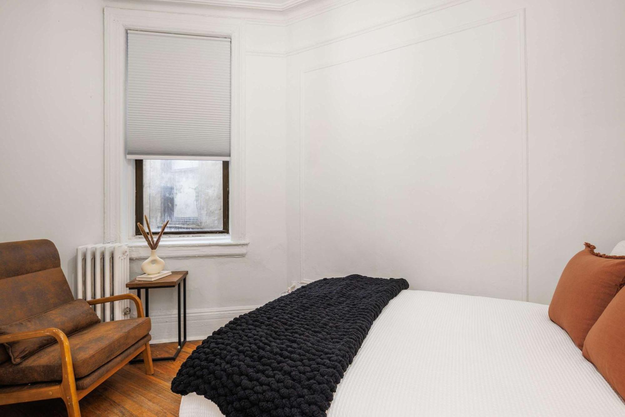 Apartment Timeless Charm Rustic 2br Hideaway In Nyc