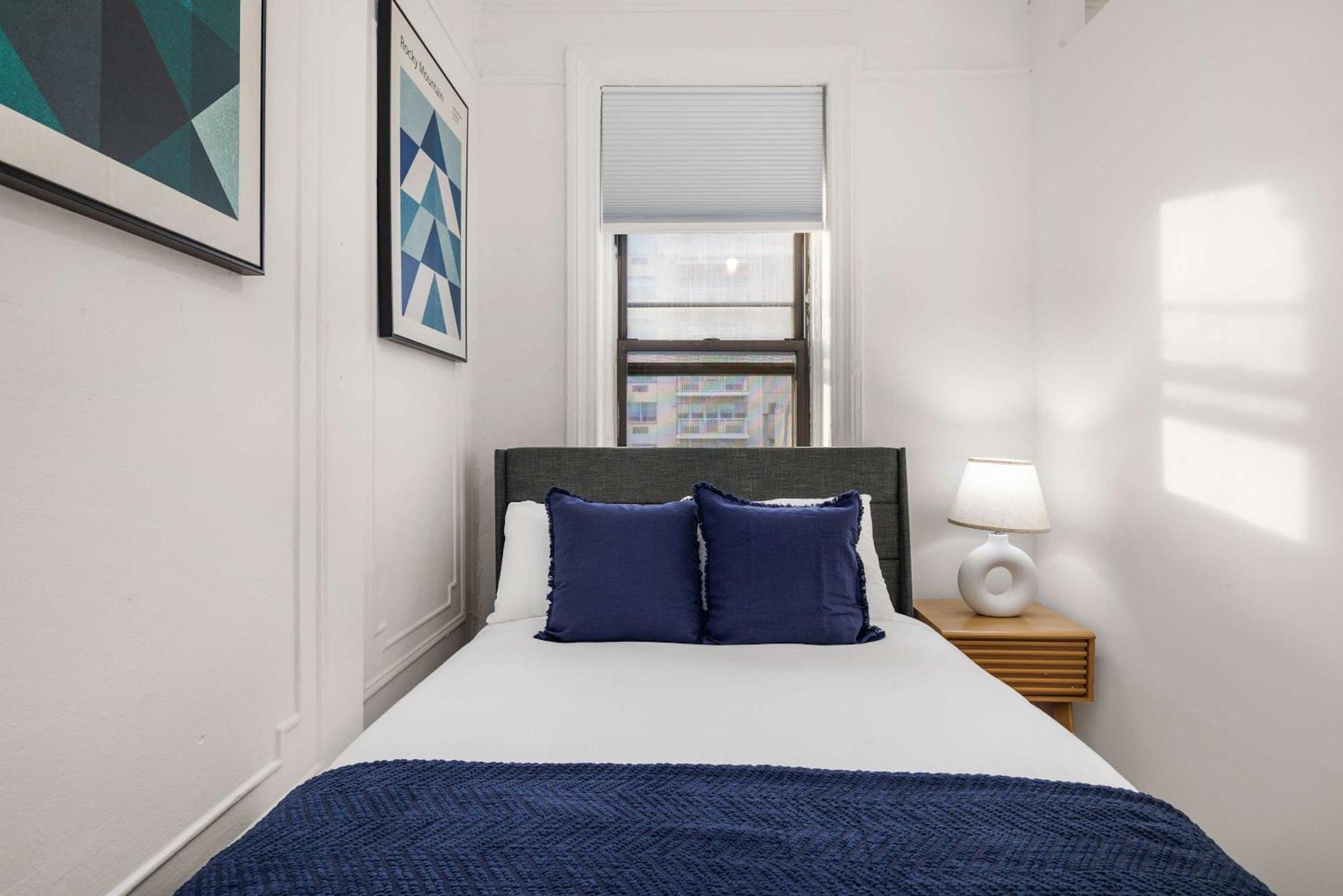 Timeless Charm Rustic 2br Hideaway In Nyc Apartment *